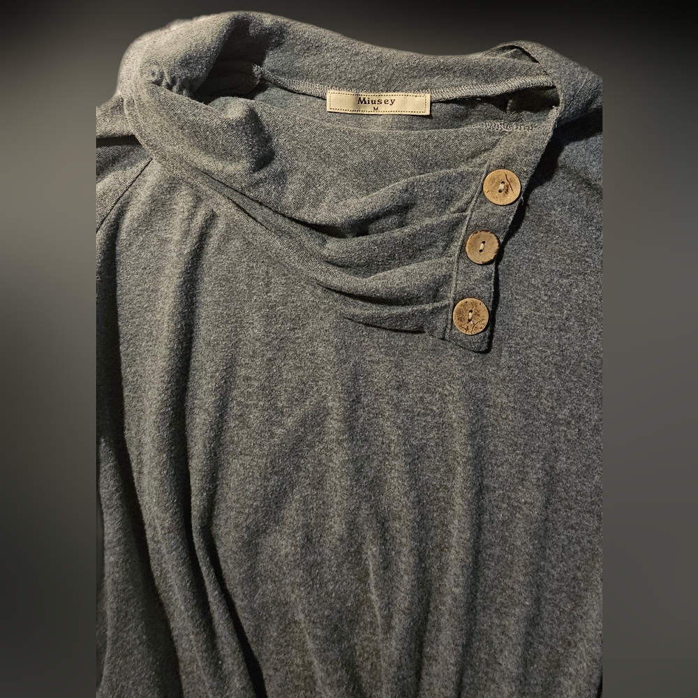 Sweater - Picture 3 of 3